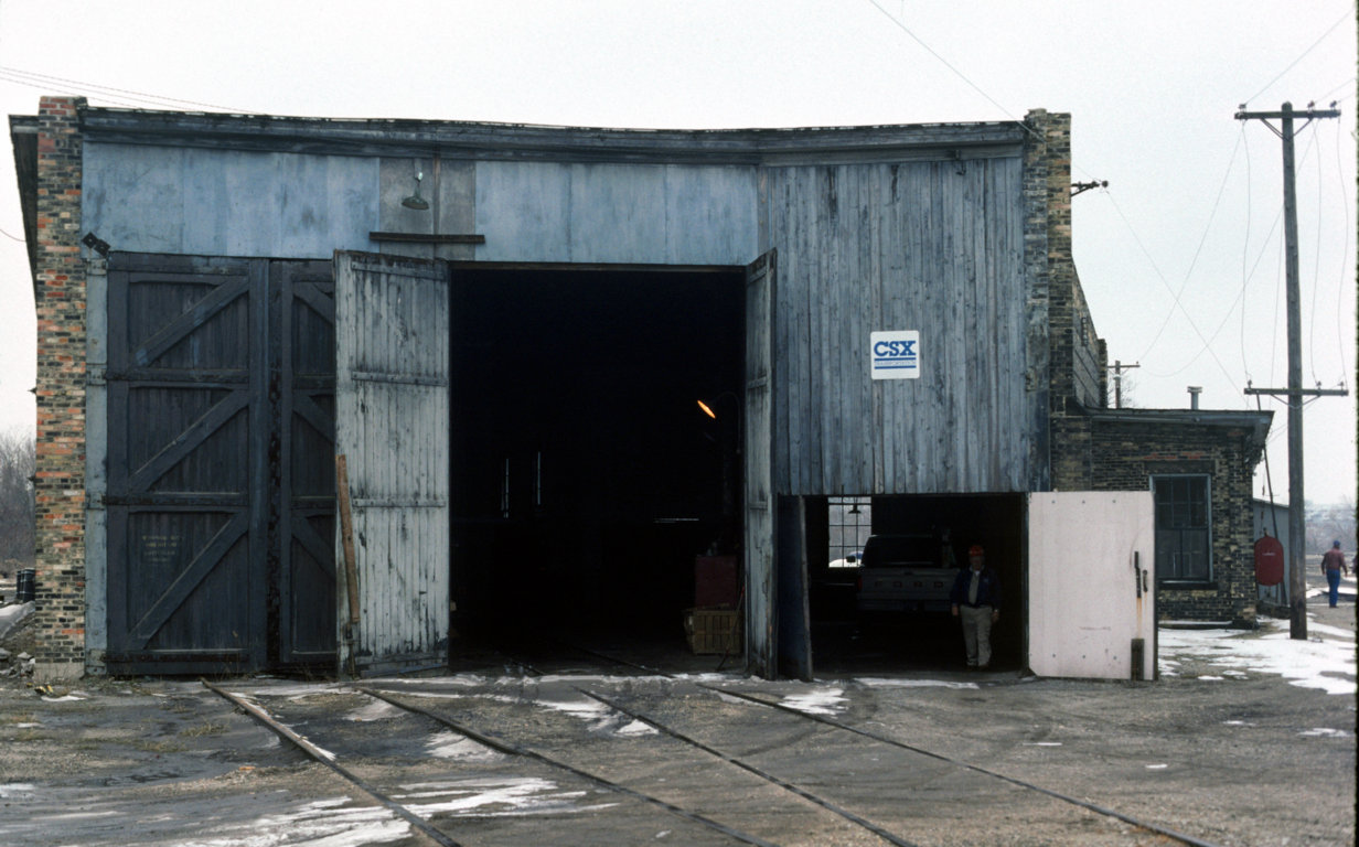 Old PM Roundhouse at Waverly